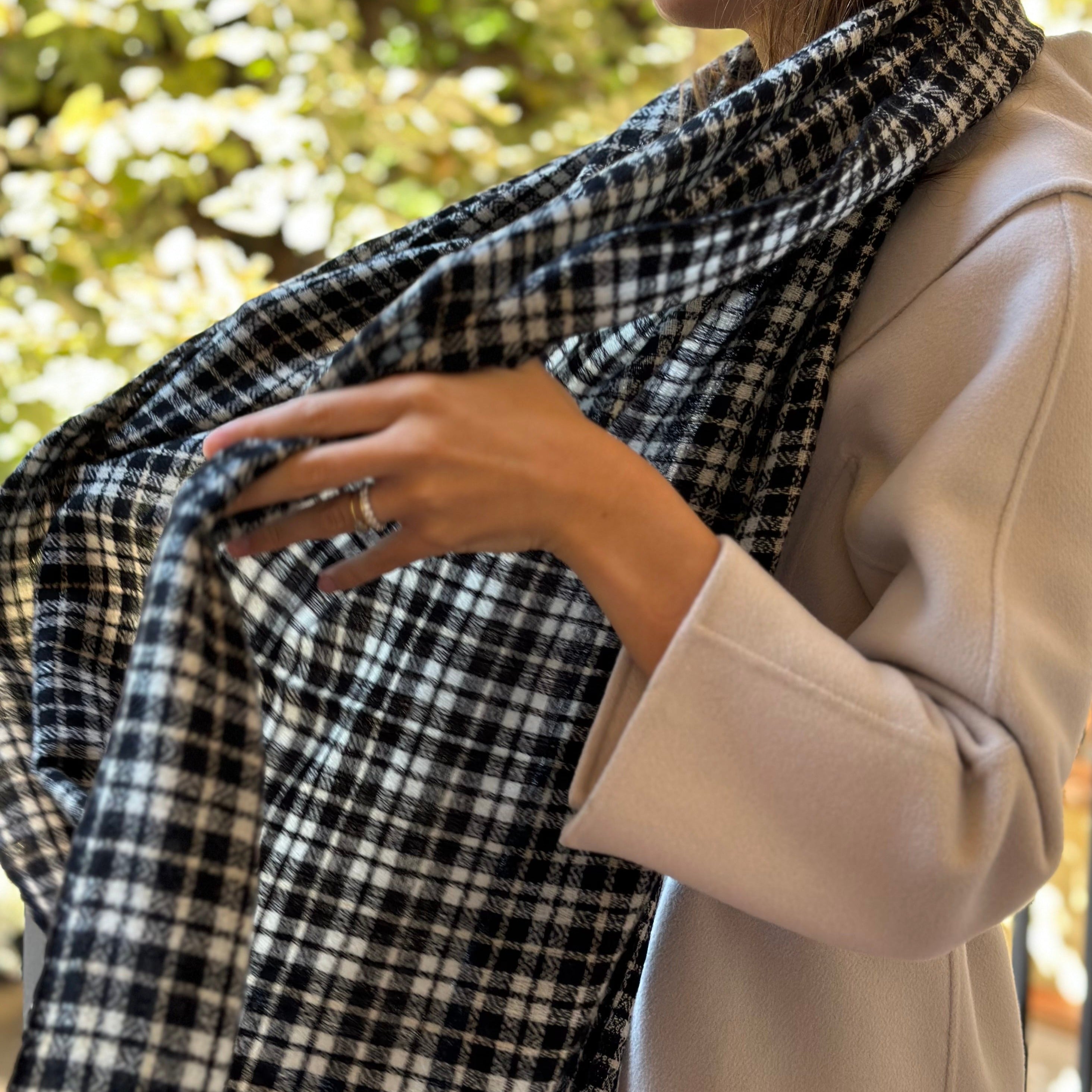 Bufanda 100% Cashmere Cuadros Negro