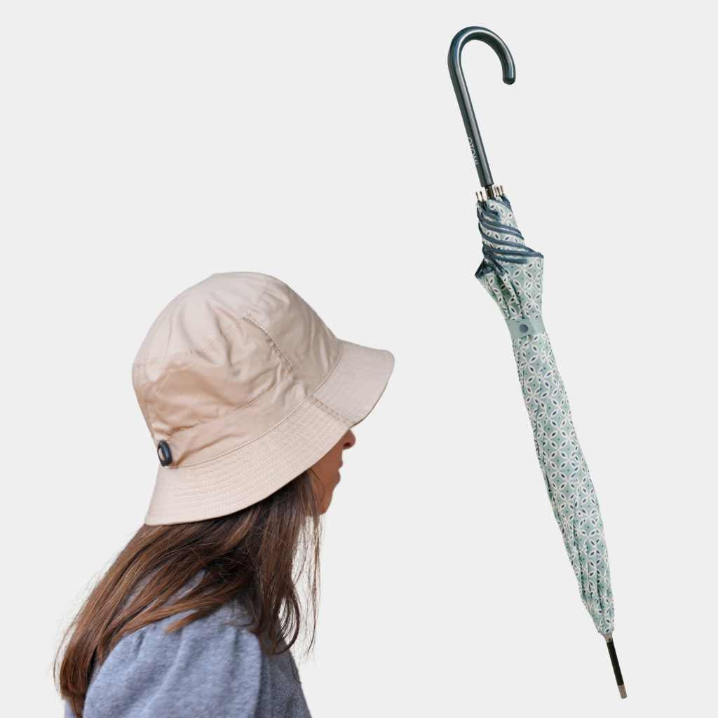 Pack Gorro Lluvia Plegable Beige y Paraguas Largo Dalston