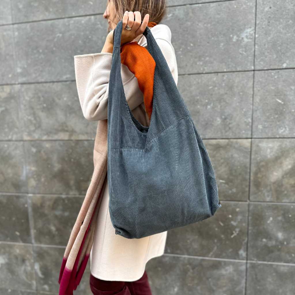 Bolso de pana grande en color antracita/azul petróleo