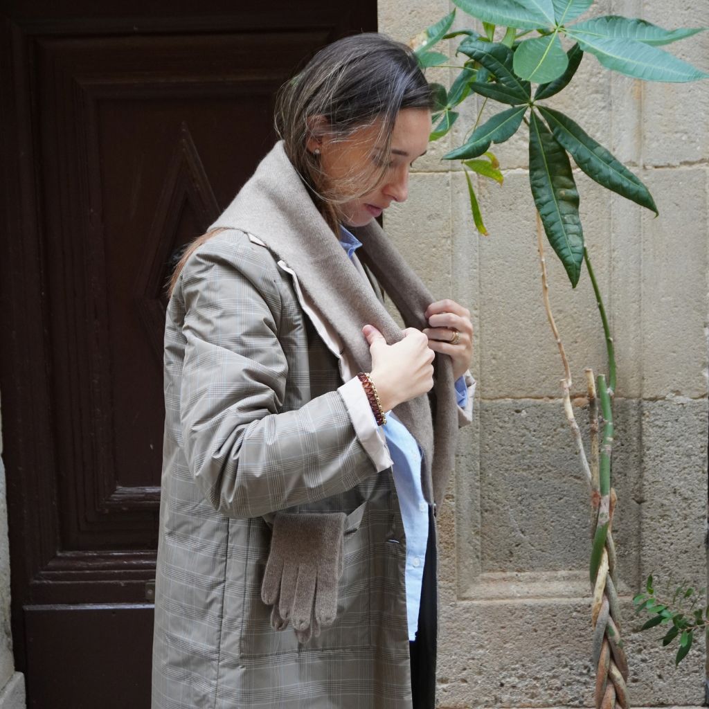Bufanda triángulo 100% Cashmere Beige