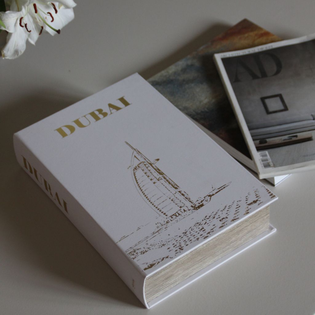 Caja Libro Dubai