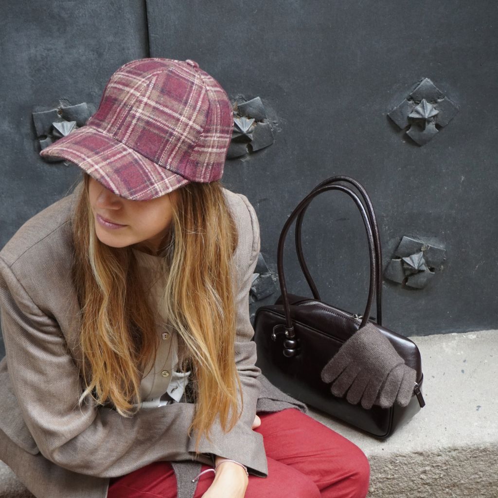Gorra Cuadros Escoceses Burdeos