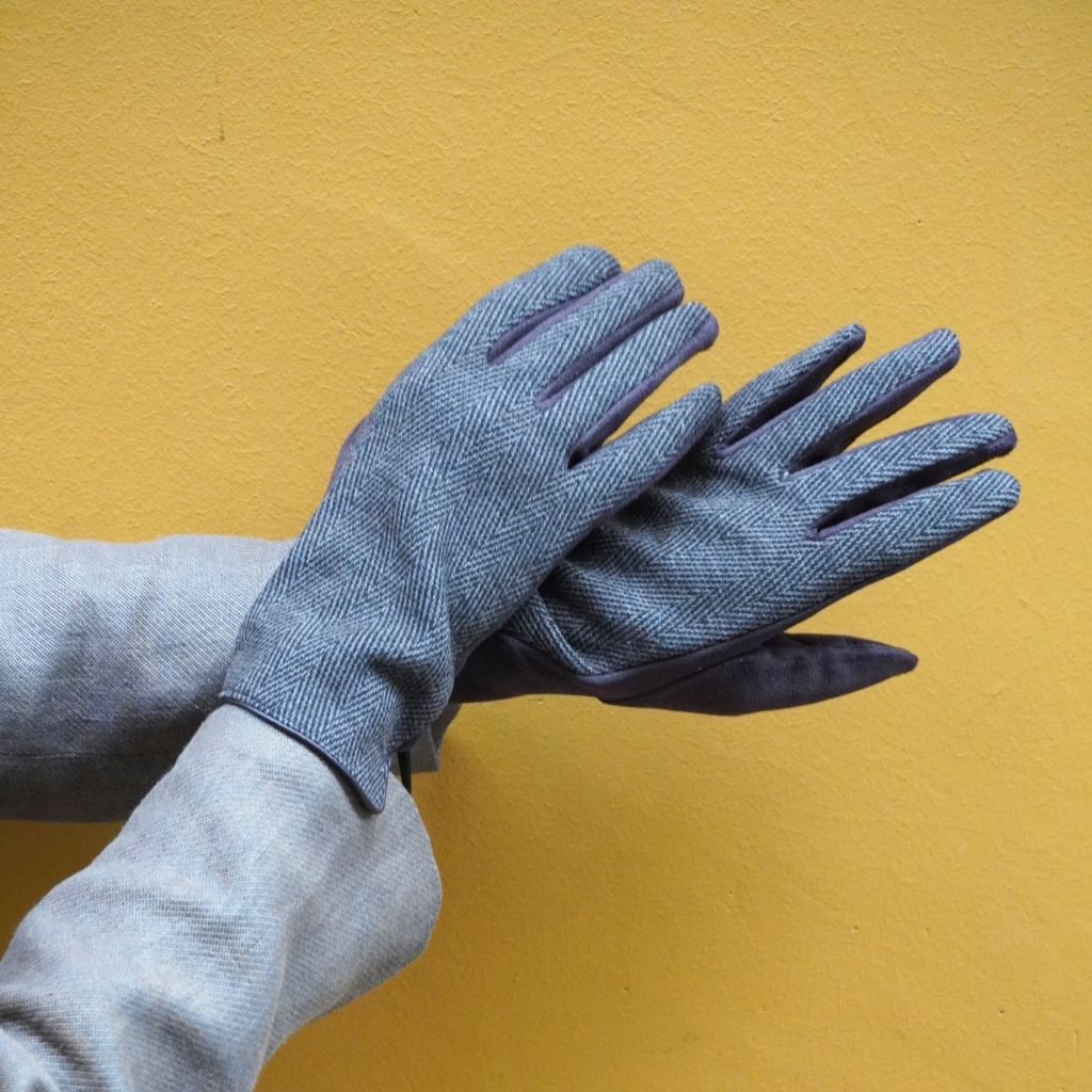 Plaid Gloves