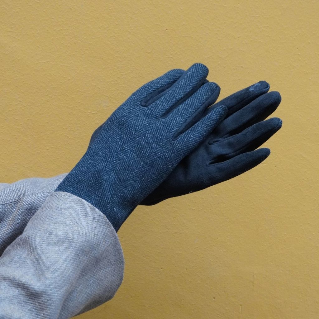 Plaid Gloves