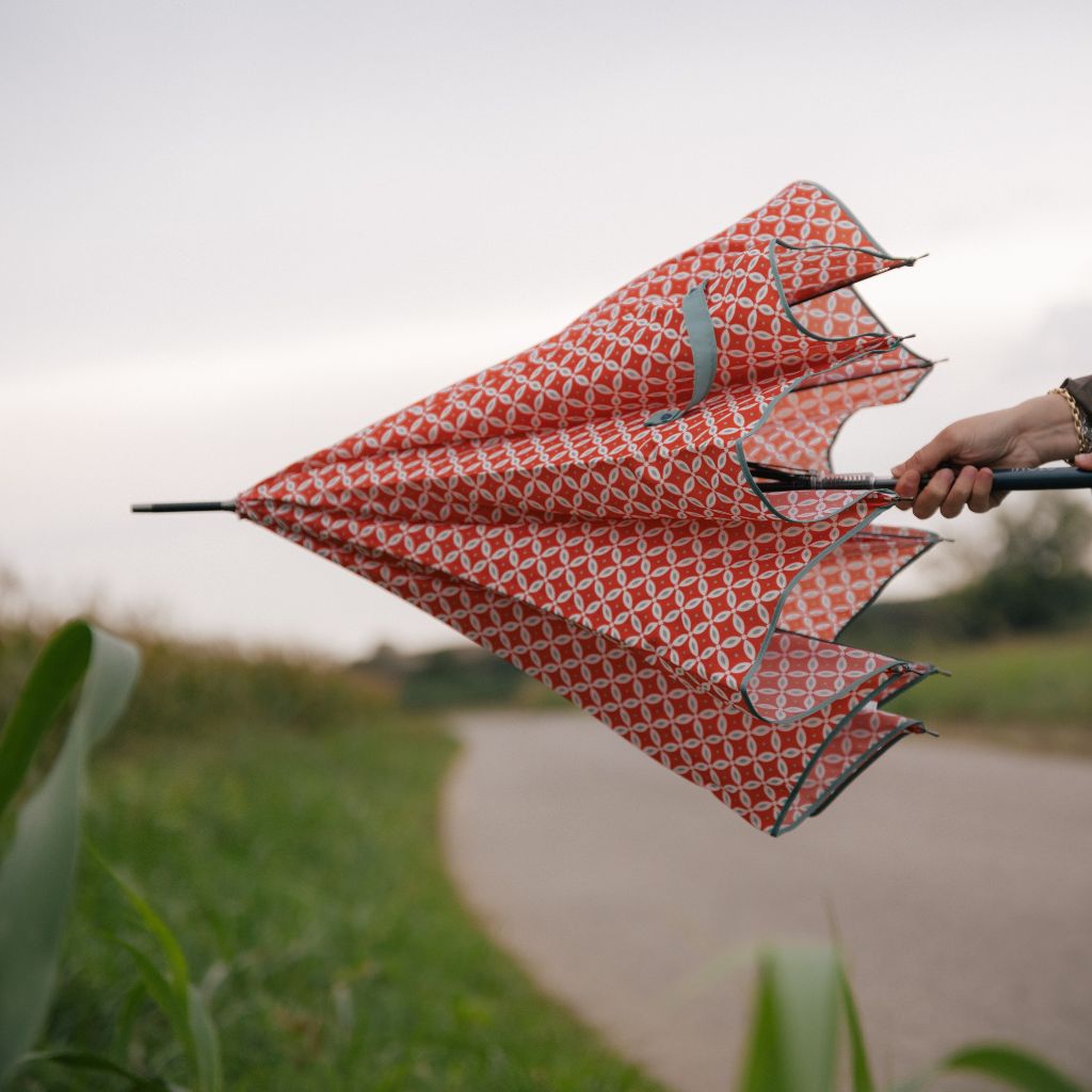 Large Geometric Umbrella