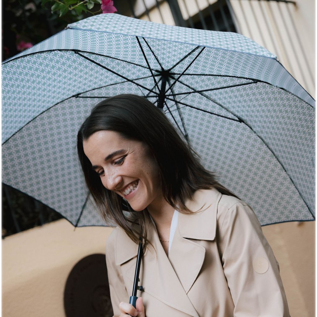 Large Geometric Umbrella