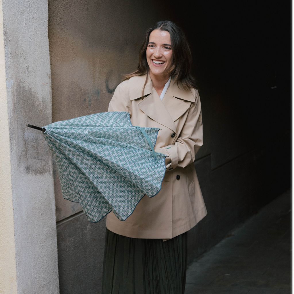 Large Geometric Umbrella