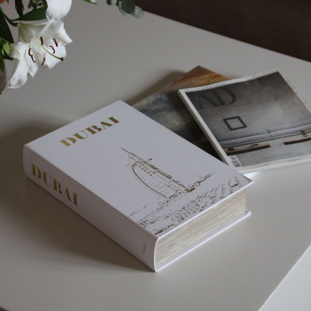 Caja Libro Dubai