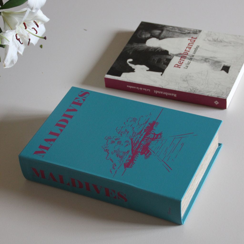 Caja Libro Maldivas