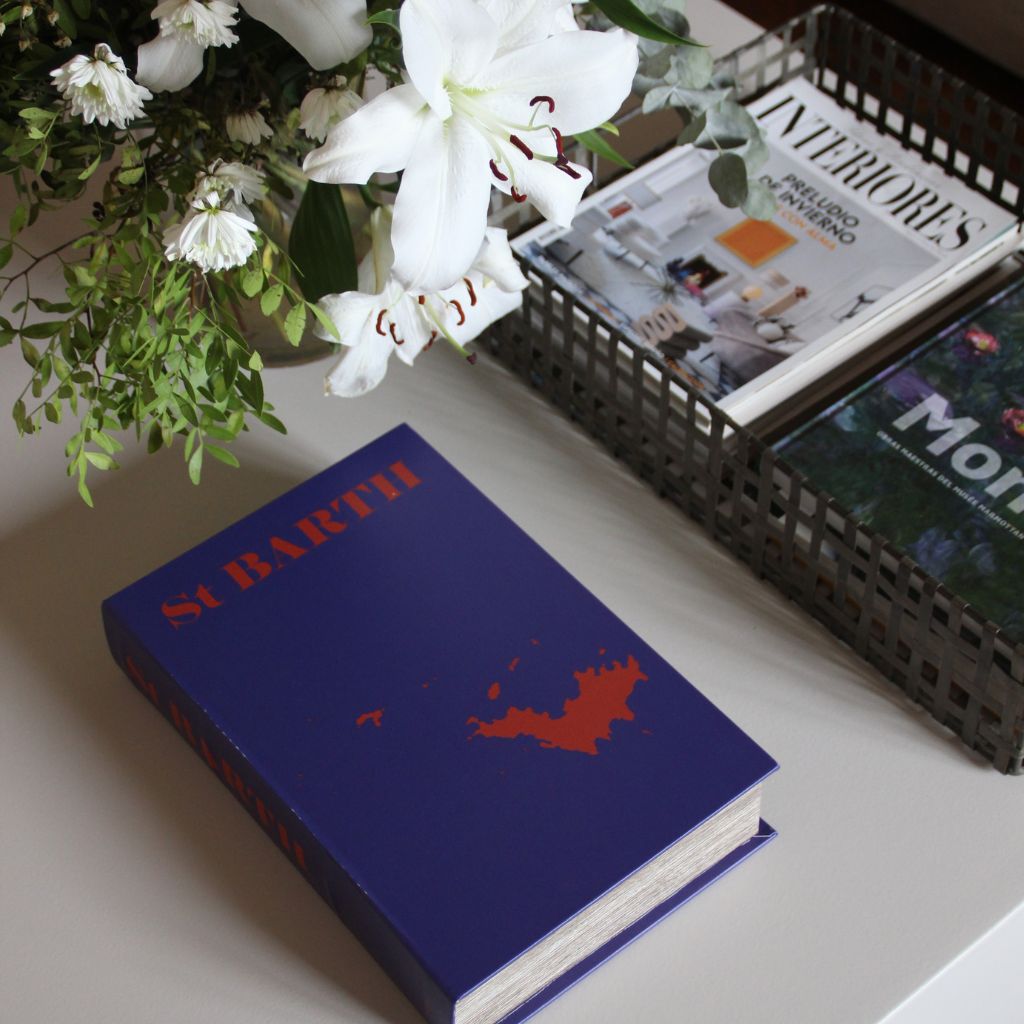 Caja Libro St Barth
