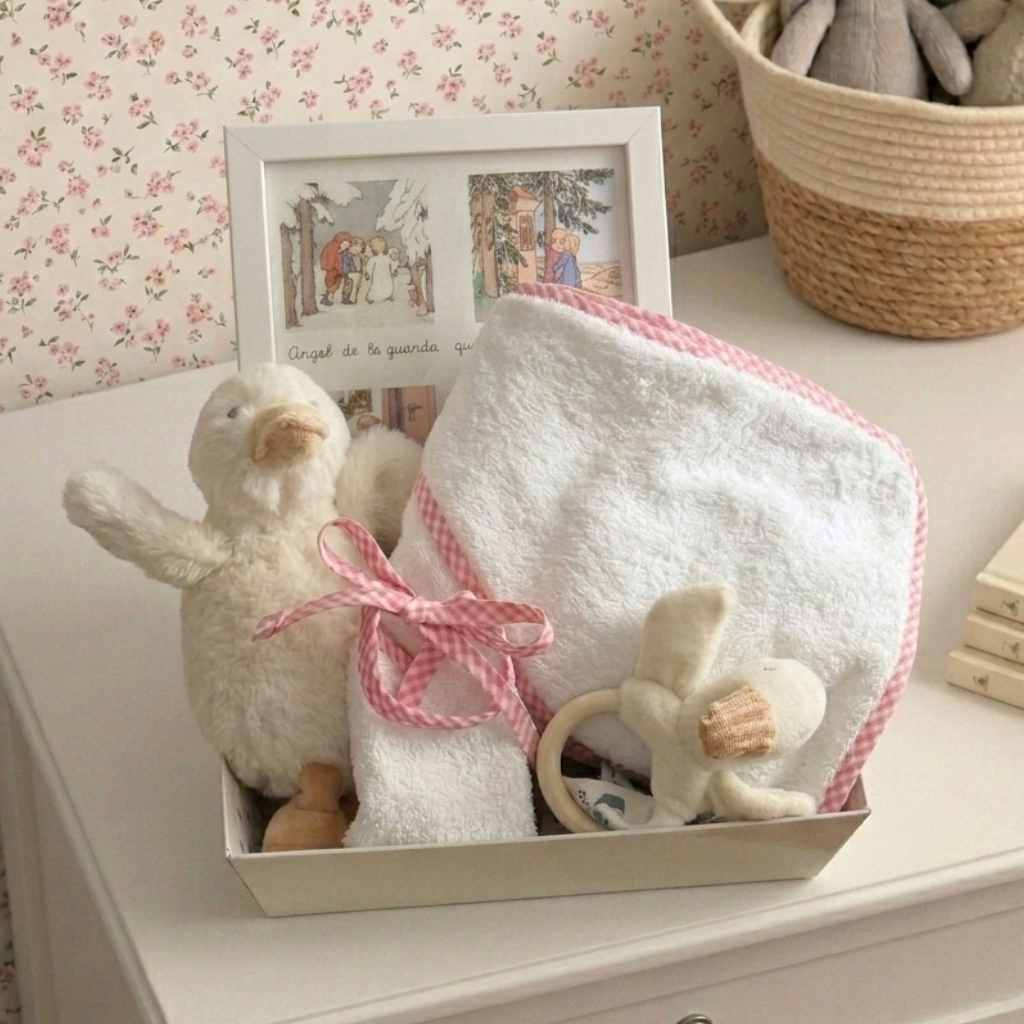 Cesta Recién Nacido Rosa con Cuadro Oración Ángel de la Guarda