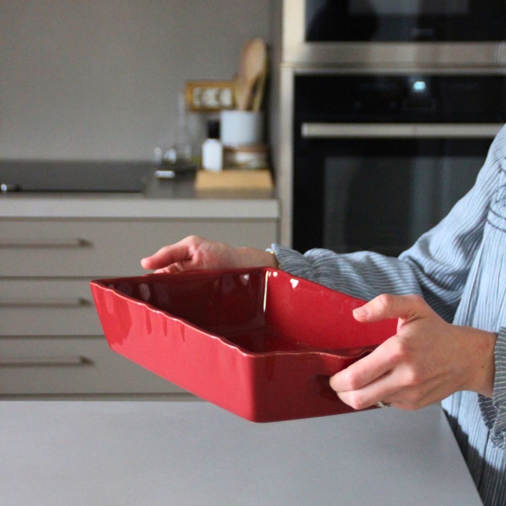 Medium Rectangular Marron Oven Dish