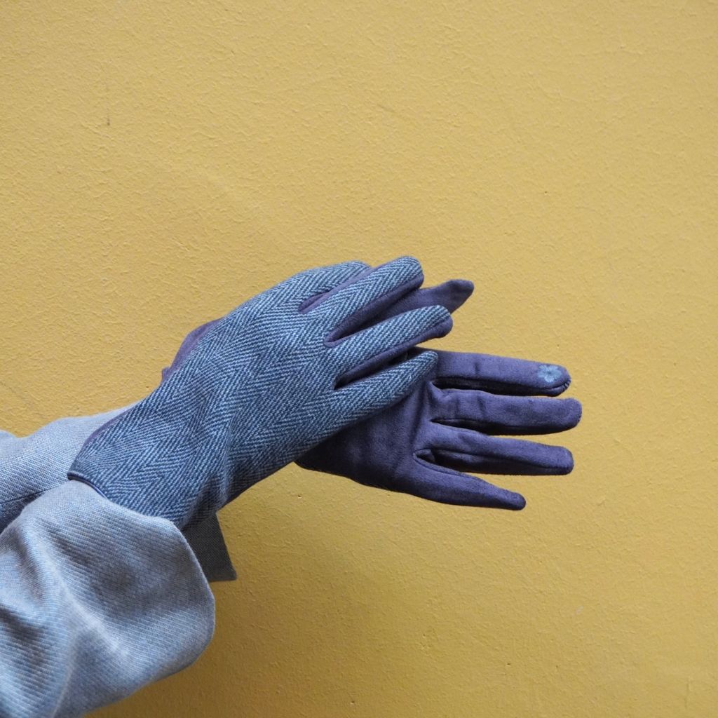 Plaid Gloves