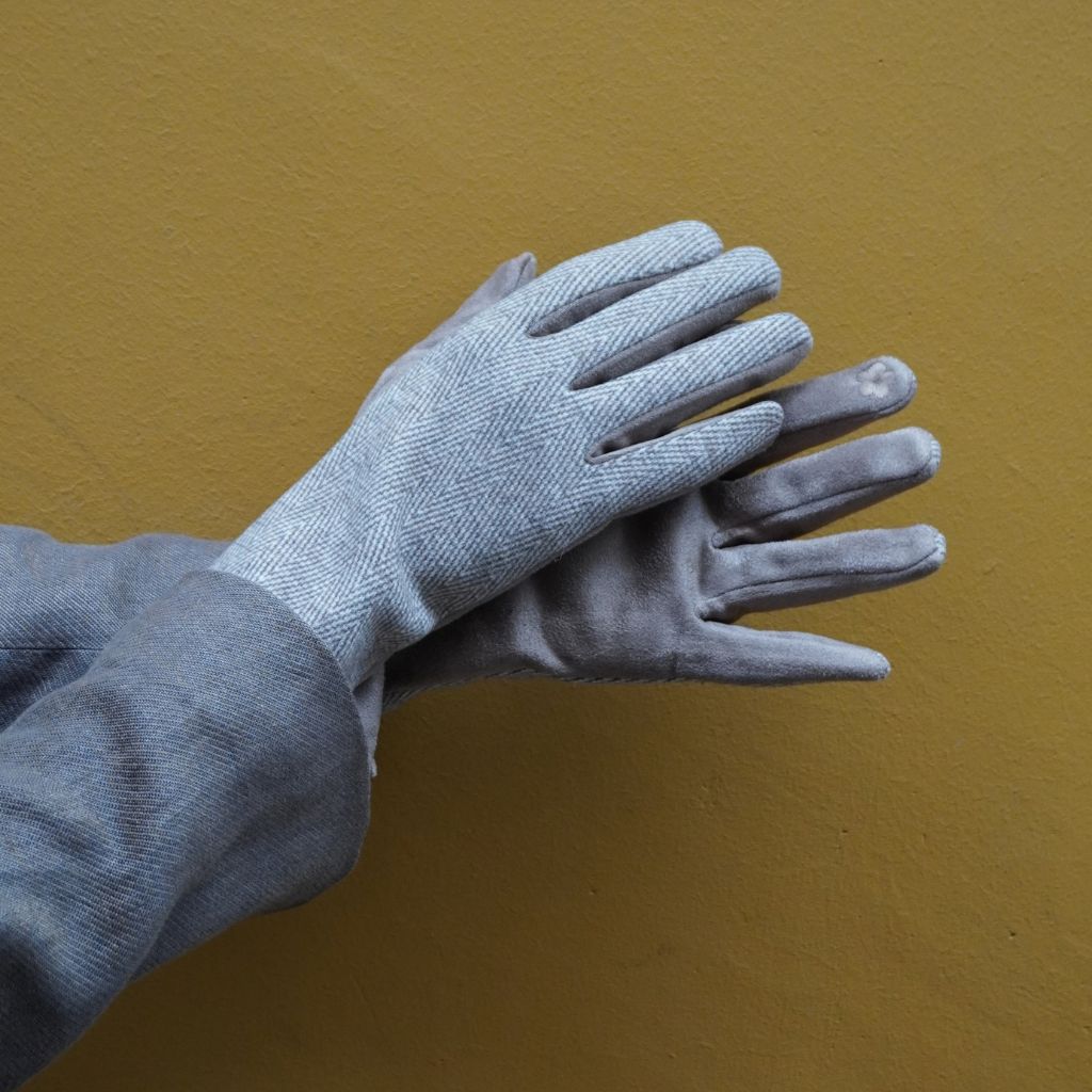 Plaid Gloves