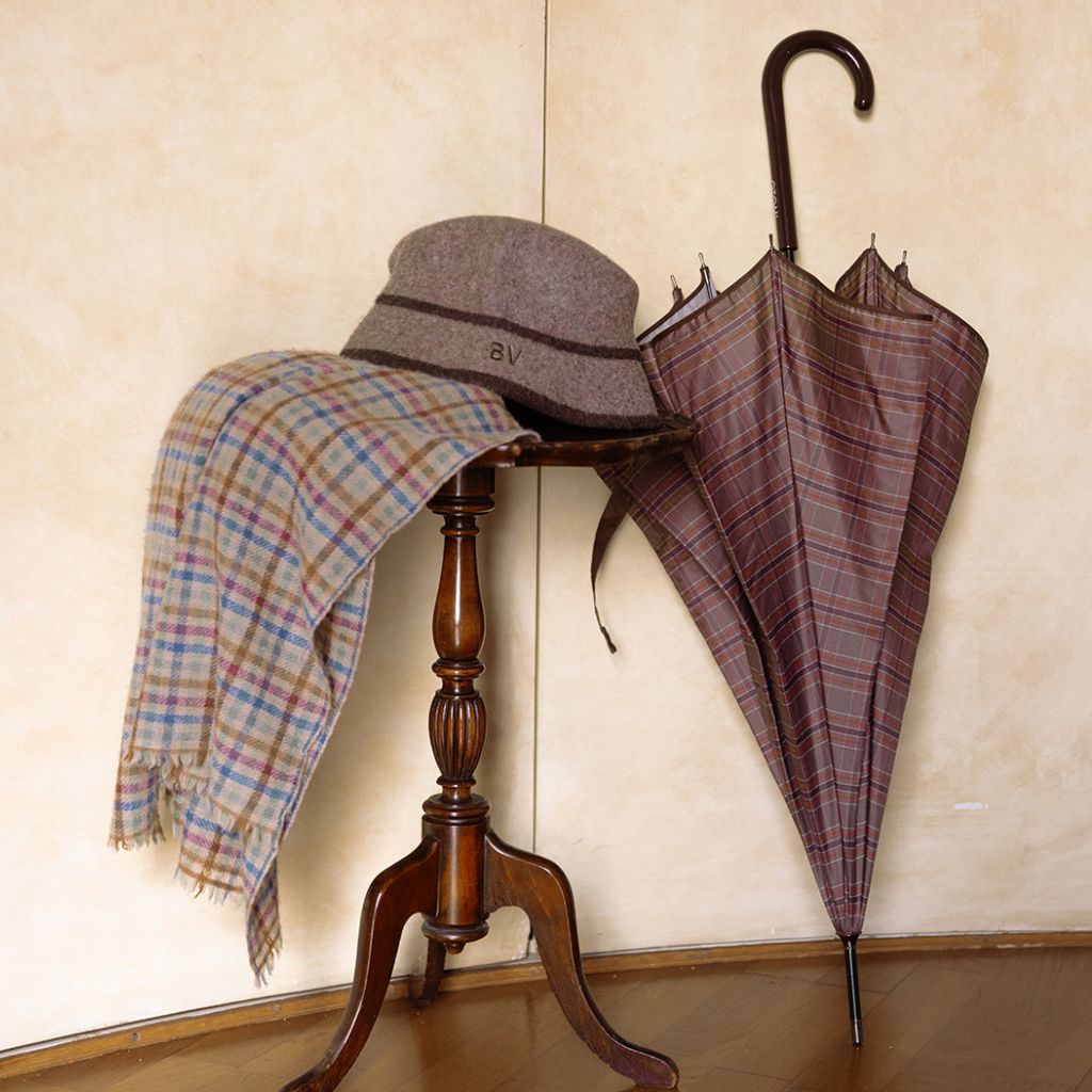 Large Geometric Umbrella
